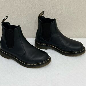 Dr. Martens 2976 Chelsea Boots size 8